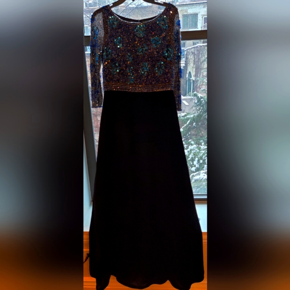 Basix Black Label gown in size 10